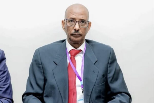 Anigoo ku hadlaya magaca bulshada Soomaaliyeed, waxaan hambalyo iyo bogaadin u dirayaa Dr. Aadan Cabdullaahi Aw Xasan oo loo doortay Guddoomiyaha Baarlamaanka Maamulka Waqooyi-bari Soomaaliya.